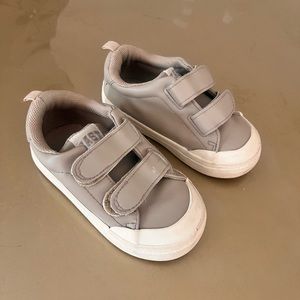 Kid’s shoes